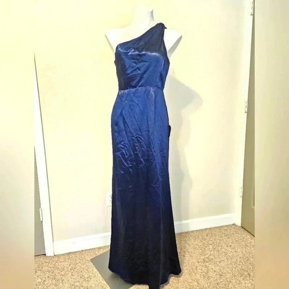 Lulu's On The Guest List One Shoulder Satin Maxi Dress NWT Size Medium - Picture 2 of 16